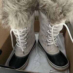 Sorel Joan of Arctic waterproof boot 6.5